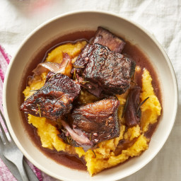 How To Make Braised Short Ribs in the Oven