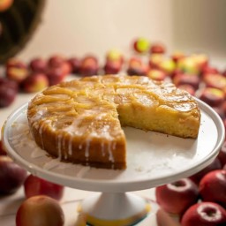 How to Make Caramel Apple Cake: Quick & Easy Guide