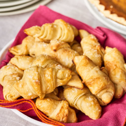 How To Make Easy Buttery Crescent Rolls