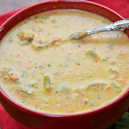 HOW TO MAKE EASY SLOW COOKER BROCCOLI CHEESE SOUP