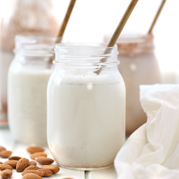 How To Make Homemade Almond Milk – 3 Ways!
