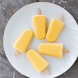 how-to-make-homemade-popsicles-with-3-ingredients-1937805.jpg