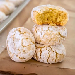How to Make Italian Amaretti Cookies at Home