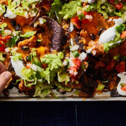 How to Make Nachos on a Sheet Pan for a Quick and Easy Snack