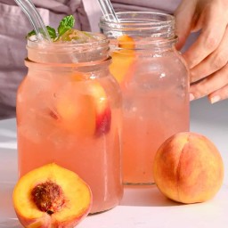 How to Make Peach Lemonade (+ Flavor Variations)