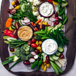 How to Make the Easiest Crudités Platter Ever!