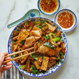 How to Make Vegan Pad Kee Mao (Drunken Noodles)
