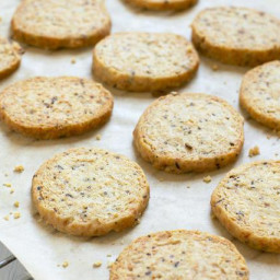 How to Make Your Own Gluten-Free Herbal Crackers