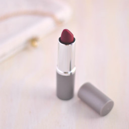 how-to-make-your-own-lipstick-like-a-pro-1600872.jpg