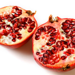 how-to-open-de-seed-a-pomegranate-2.jpg