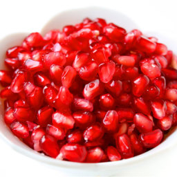 how-to-open-de-seed-a-pomegranate.jpg