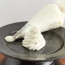 How to stabilize whipped Cream 5 Different Methods 
