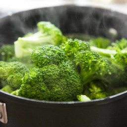 How to Steam Broccoli Perfectly Every Time