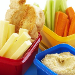 Hummus, cheese & carrot snack box