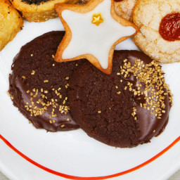 If You Bring These Double Chocolate Shortbread Cookies to a Cookie Swap, Yo
