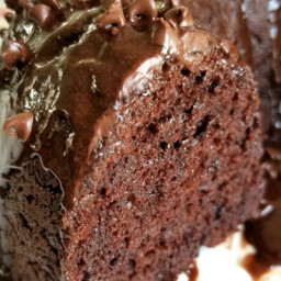 IMPOSSIBLE 5-Ingredient Chocolate Cake