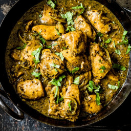 Indian garlic and black pepper chicken curry