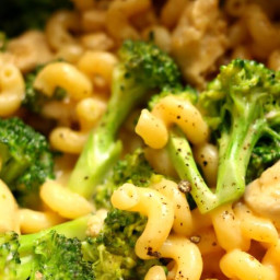 Instant Pot Broccoli Chicken Mac and Cheese