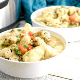 Instant Pot Chicken & Dumplings Recipe With Canned Biscuits (VIDEO)
