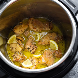 Instant Pot Lemon Garlic Chicken Thighs