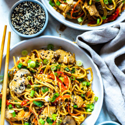 Instant Pot Lo Mein with Chicken