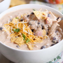 Instant Pot {or Slow Cooker} White Chicken Black Bean Chili