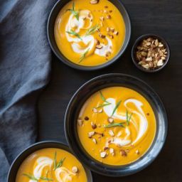 Instant Pot Spiced Carrot and Cashew Soup