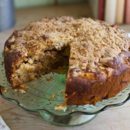 irish-apple-crumble-cake-recipe-2552162.jpg