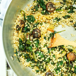 Israeli Couscous with Spinach and Mushrooms