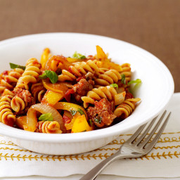 italian-sausage-and-pepper-pasta-1844666.jpg