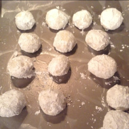 Italian Snowball Cookies Or Russian Tea Cakes
