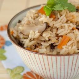Rice Cooker Japanese Chicken Rice with Vegetables 