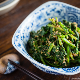 Japanese Spinach Salad with Sesame Dressing (Horenso Gomaae)
