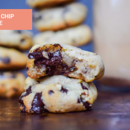Keto Chewy Chocolate Chip Cookie