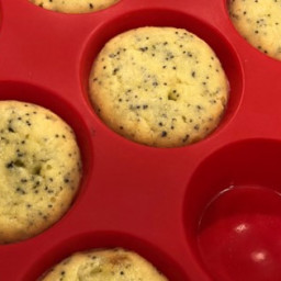 Keto Low-Carb Lemon Poppy Seed Muffins Recipe