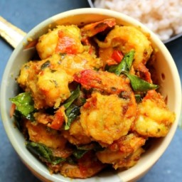 Konju Piralan/ Slow Cooked Prawns With Chilies And Coconut Milk