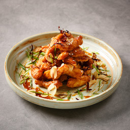 Korean Fried Chicken with Chili and Garlic (Dakganjeong)