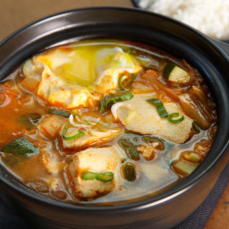 Korean Kimchi Tofu Soup (Soondubu Jjigae)