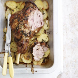 Lamb with thyme-roasted potatoes