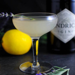 Lavender Bee's Knees Gin Cocktail