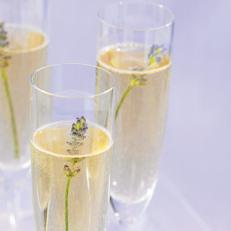 lavender-champagne-2107520.jpg