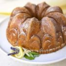lavender-lemon-bundt-cake-1926097.jpg