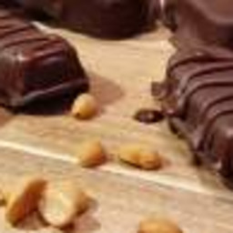 Lavkarbo Snickers (nougat, peanøtter, karamell og sjokolade)