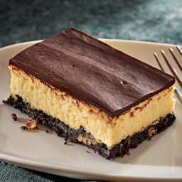 Layered Nanaimo Bar Cheesecake
