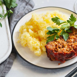Learn How To Make This Easy Meatloaf With Lipton Onion Soup Mix