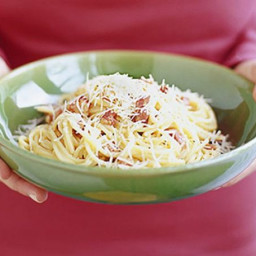 Learn to make spaghetti carbonara