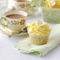 Lemon and poppyseed cupcakes