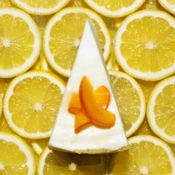 Lemon-Apricot Cheesecake