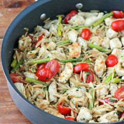 Lemon Chicken Orzo with Tomatoes and Asparagus