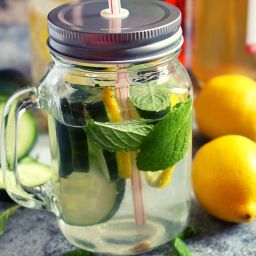 lemon cucumber water detox with mint